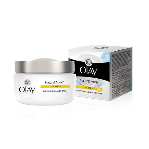 Olay Natural Aura Day Cream ,Vitamin B3, Pro B5, E and SPF 15
(50g)