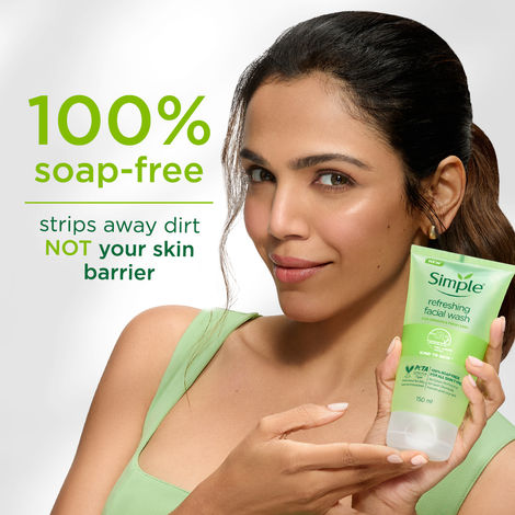 Simple Kind To Skin Refreshing Face Wash (150 ml)
