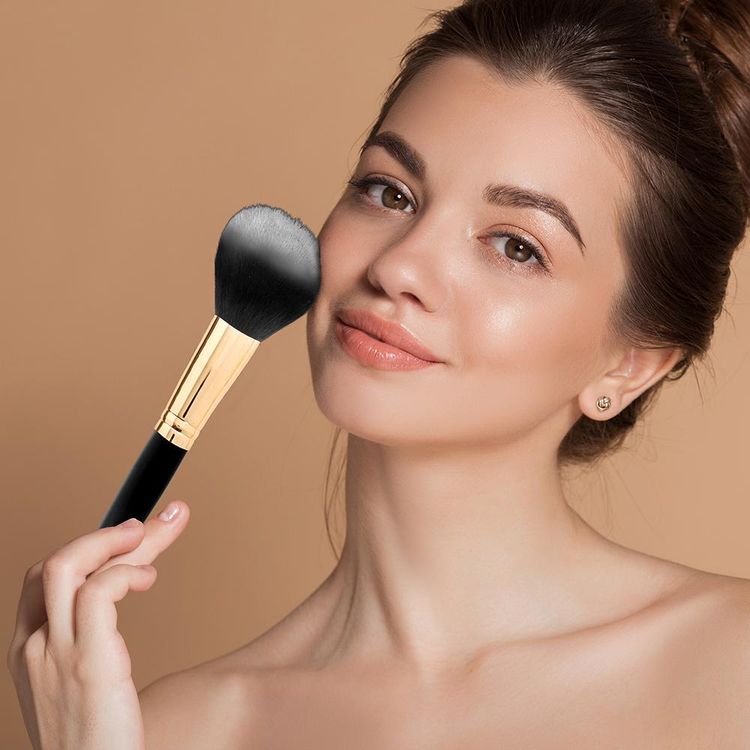 Colors Queen Soft Bristle Primer Brush (8g)