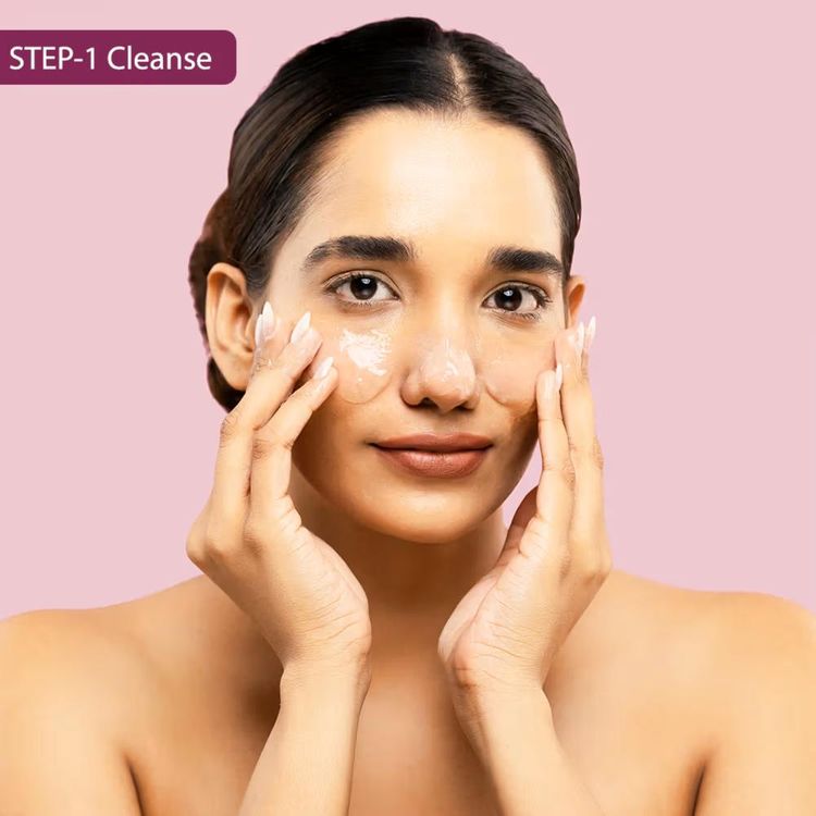 Lotus Herbals Whiteglow Insta Glow 4 IN 1 Facial Kit For Cleansing, Whitening And Smoothing Skin (40gm)