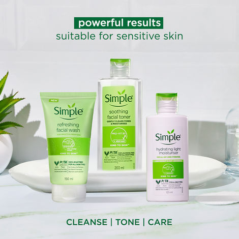 Simple Kind To Skin Refreshing Face Wash (150 ml)