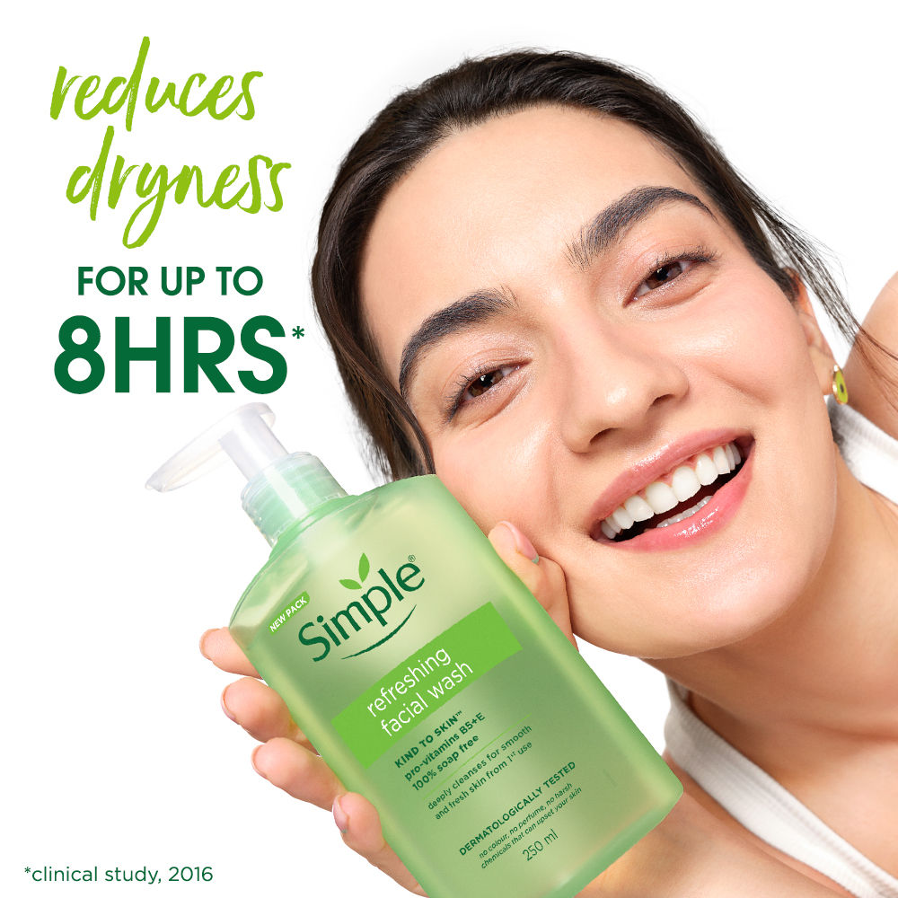 Simple Kind to Skin Refreshing Facewash Mild Face Wash for Sensitive Skin
(250ml)