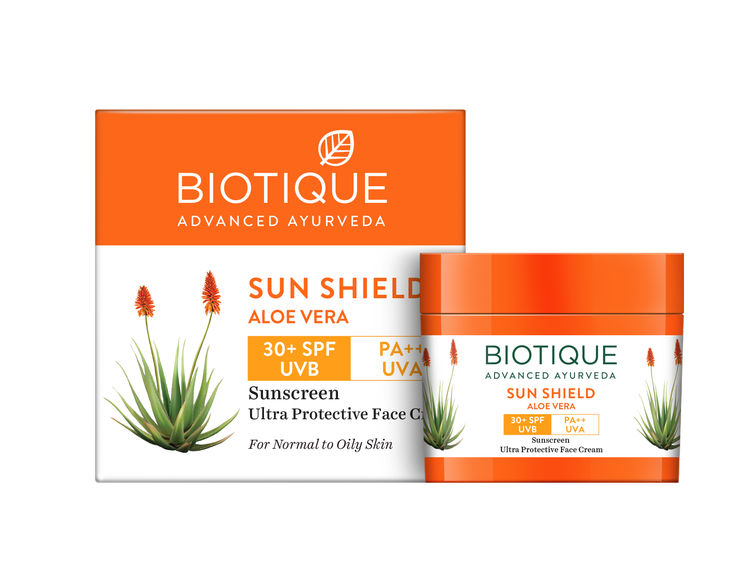 Biotique Bio Aloe Vera SPF 30+ UVA/UVB PA++ Sunscreen Ultra Protective Face Cream (50gm)