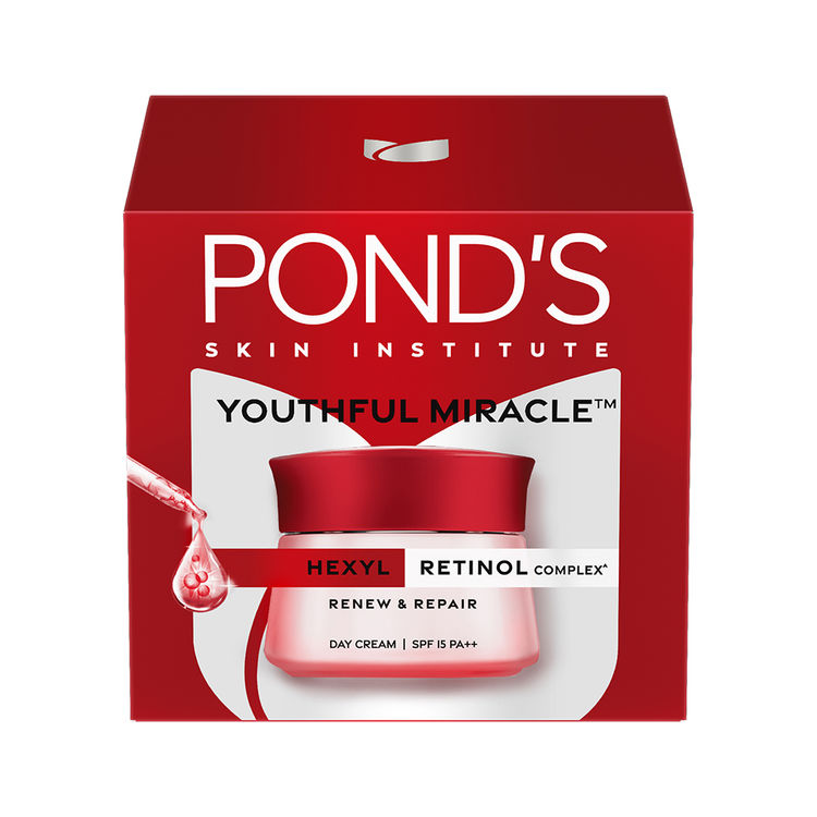 Ponds Age Miracle Anti Aging Day Cream With 10% Retinol-C Niacinamide & Collagen B3 Complex SPF 15 PA++
(50g)