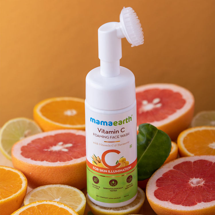 Mamaearth Vitamin C Foaming Face Wash with Vitamin C & Turmeric (150ml)