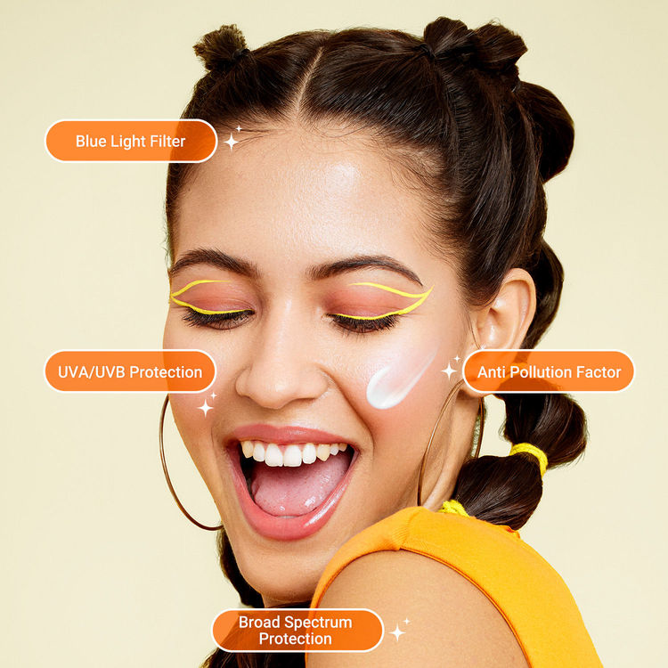 Aqualogica Glow+ Dewy Gel Sunscreen In-Vivo Tested SPF 50+ PA++++ with Papaya & Vitamin C - 50g