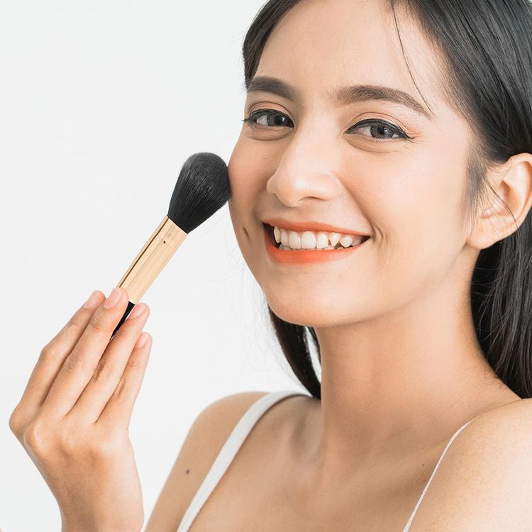 Colors Queen Soft Bristle Blusher Brush (8g)
