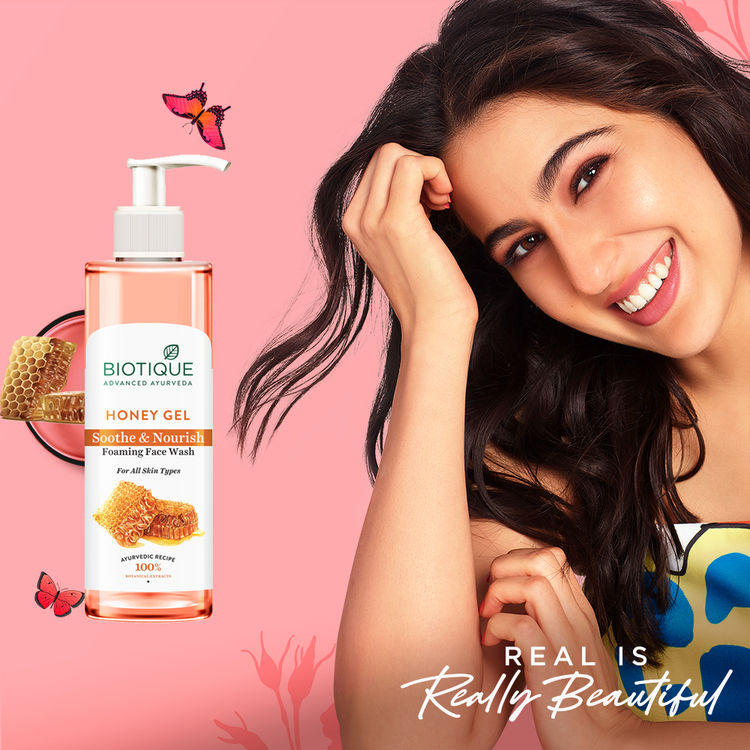 Biotique Bio Honey Gel Soothe & Nourish Foaming Face Wash
(200ml)